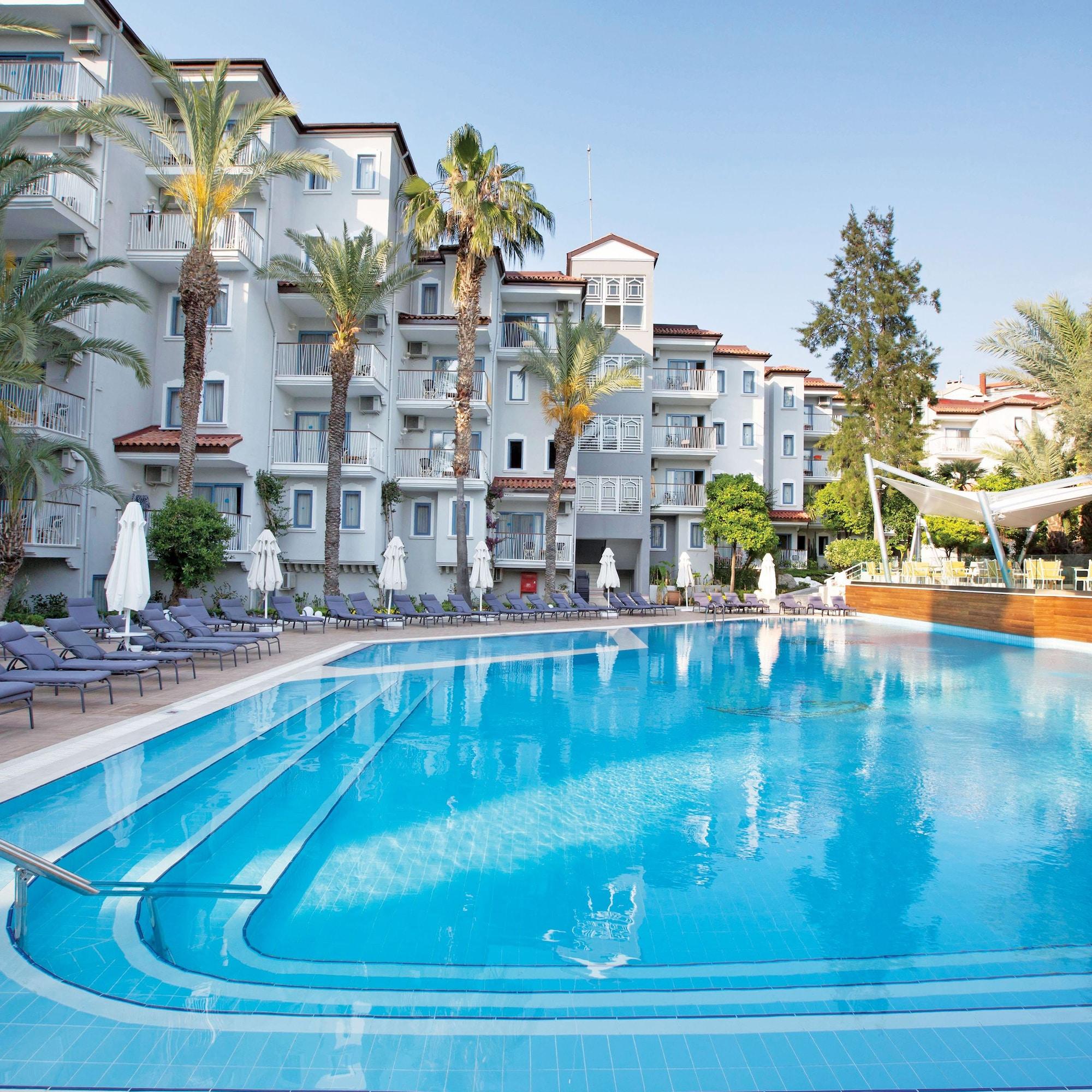 Paloma Marina Suites - Adult Only Kusadasi Luaran gambar